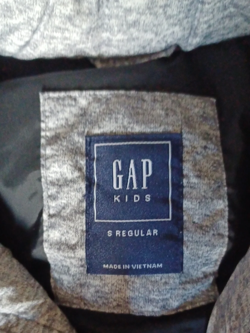 GAP Kid's Light Gray Quilted Puffer Vest. Size Small